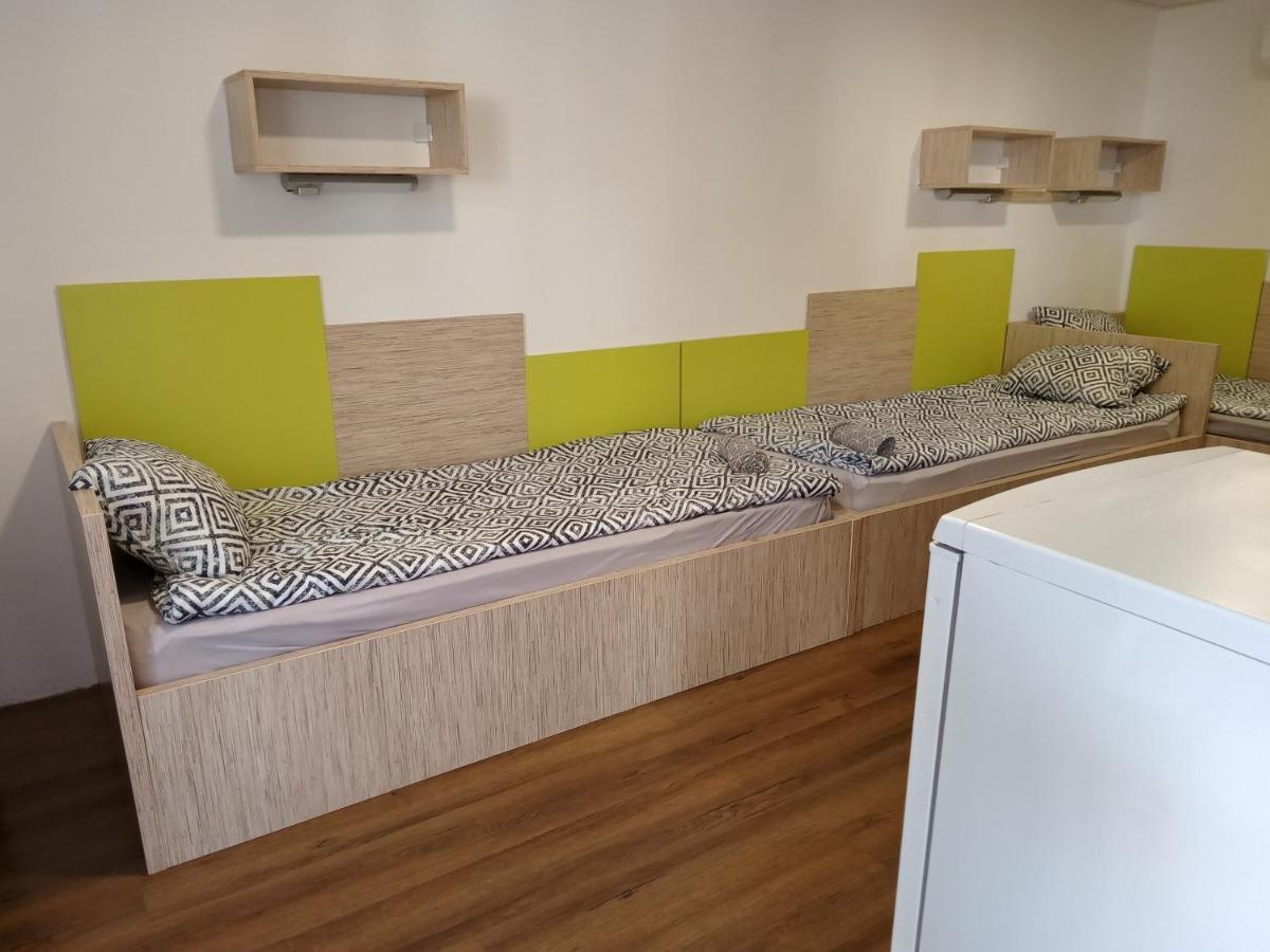 Tiszaliget Apartman és Szálló Szolnok Exterior foto