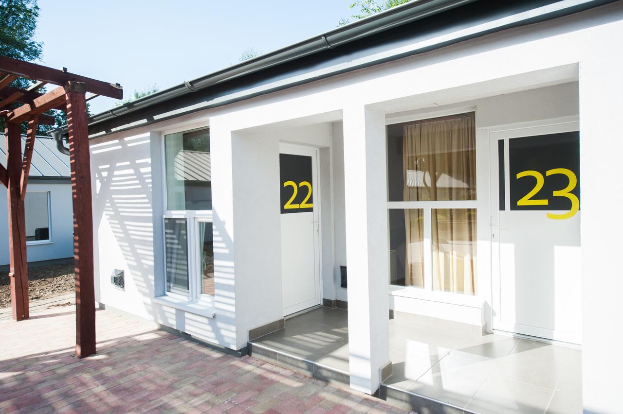 Tiszaliget Apartman és Szálló Szolnok Exterior foto